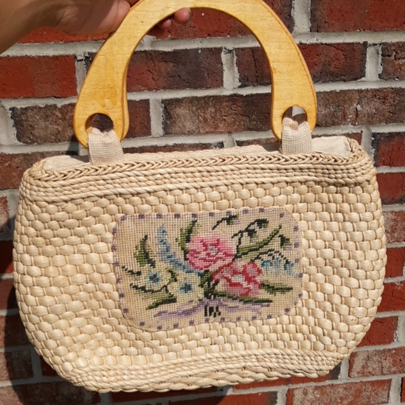 Wicker Floral Embroidered Wood Handle Vintage Bag - Picture 11 of 17